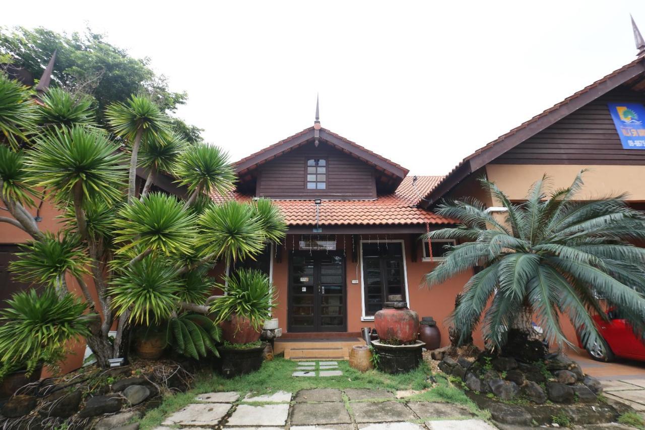Oyo 89523 Villa Sri Mayang Kuala Terengganu Zewnętrze zdjęcie